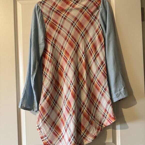 Soft Surroundings Work of Heart Chambray Tunic Top Embroidered EUC Size Small - Picture 3 of 4